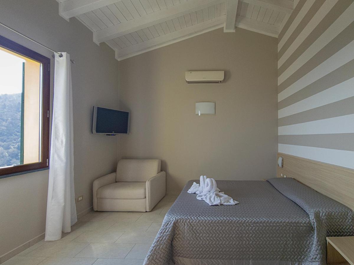 Agriturismo La Pietra 1 E La Pietra 2 La Spezia Buitenkant foto