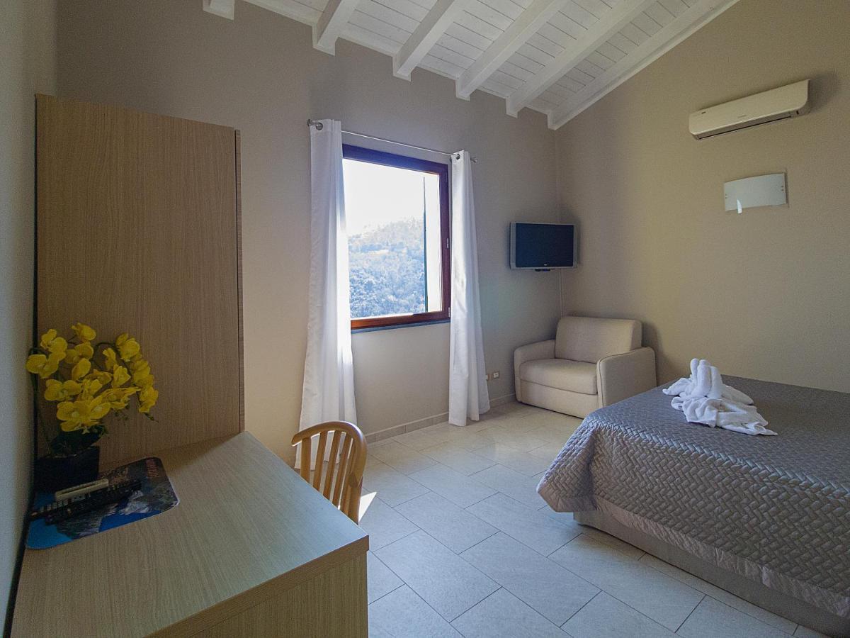 Agriturismo La Pietra 1 E La Pietra 2 La Spezia Buitenkant foto