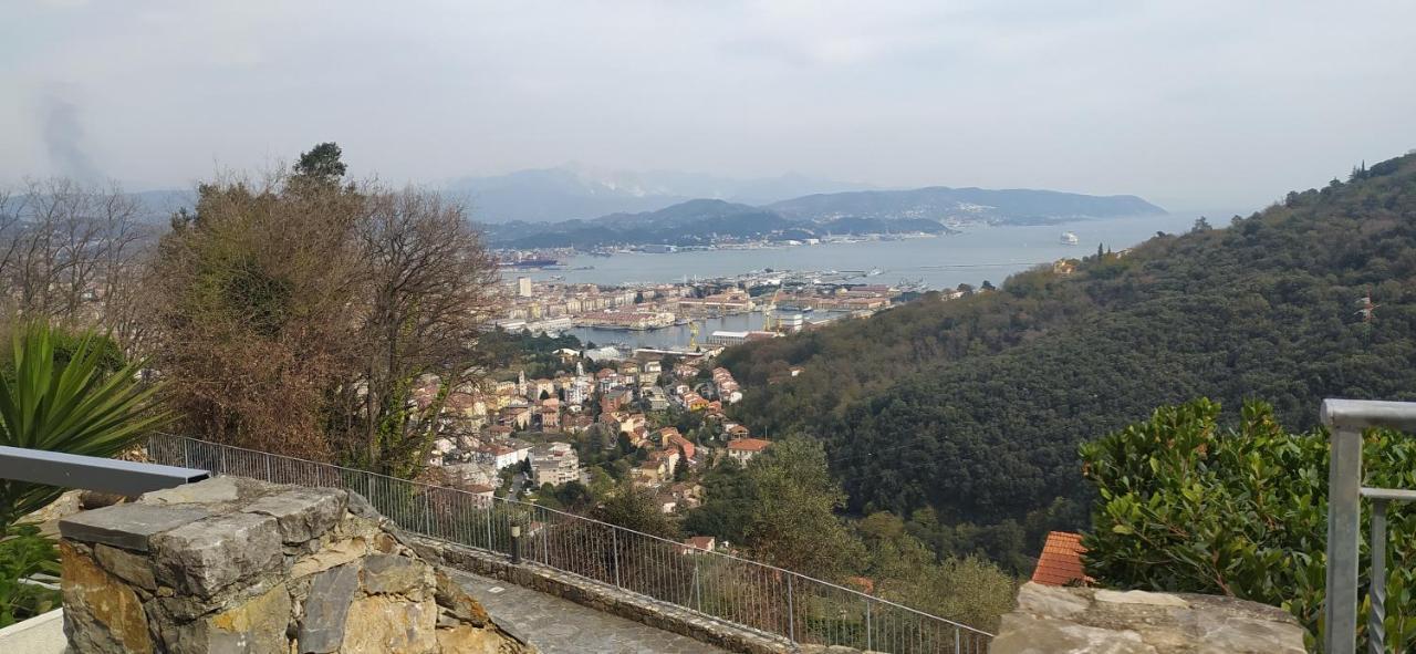 Agriturismo La Pietra 1 E La Pietra 2 La Spezia Buitenkant foto