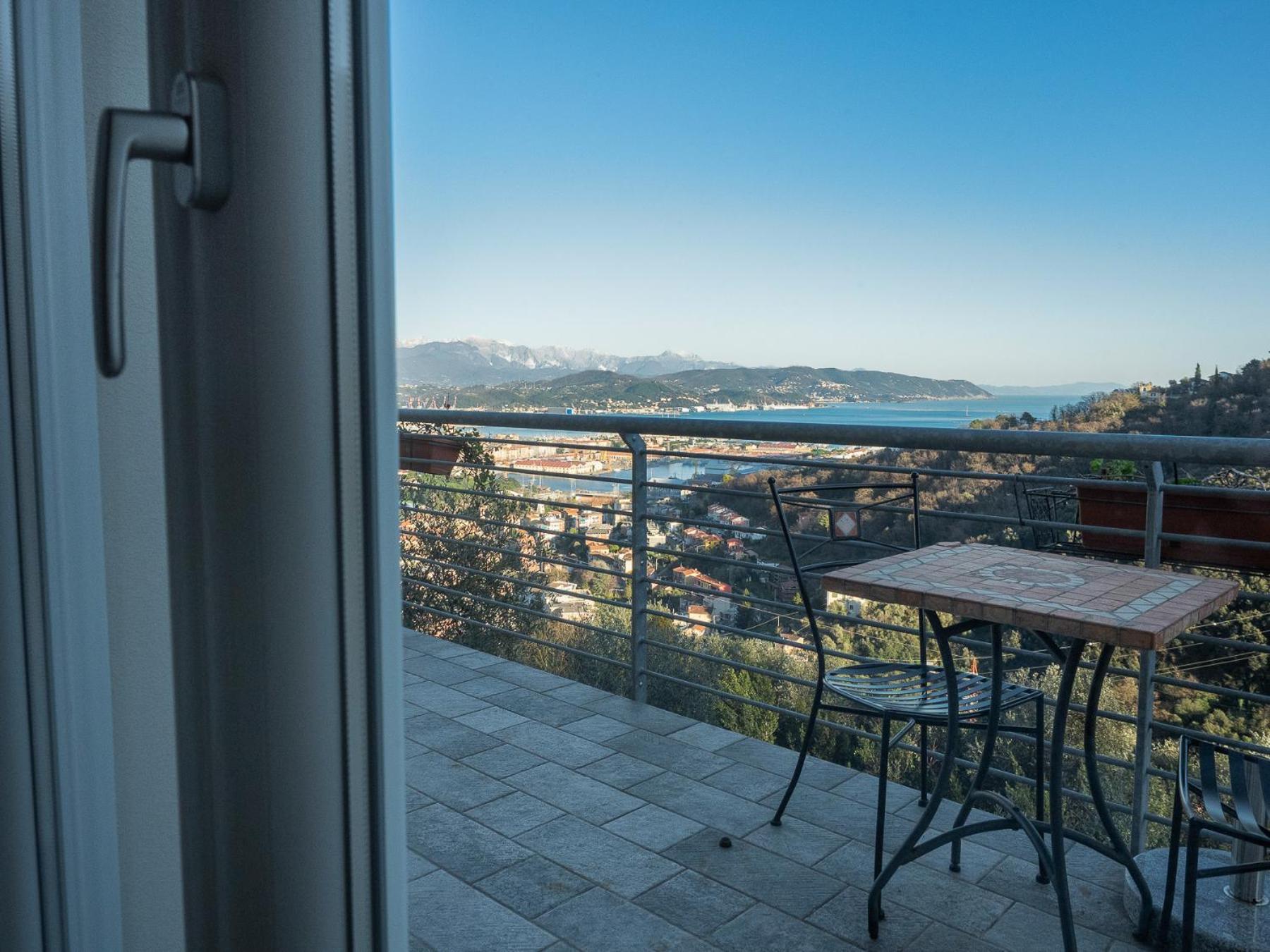 Agriturismo La Pietra 1 E La Pietra 2 La Spezia Buitenkant foto